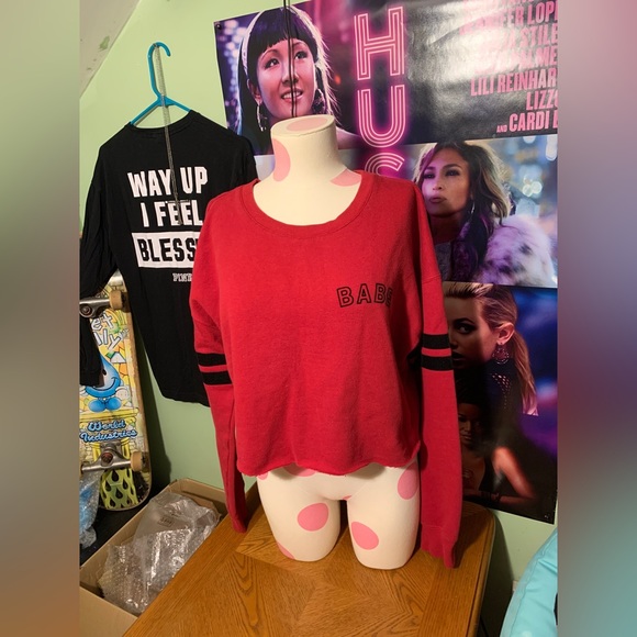 L.A Hearts Cropped Sweater - Picture 5 of 5